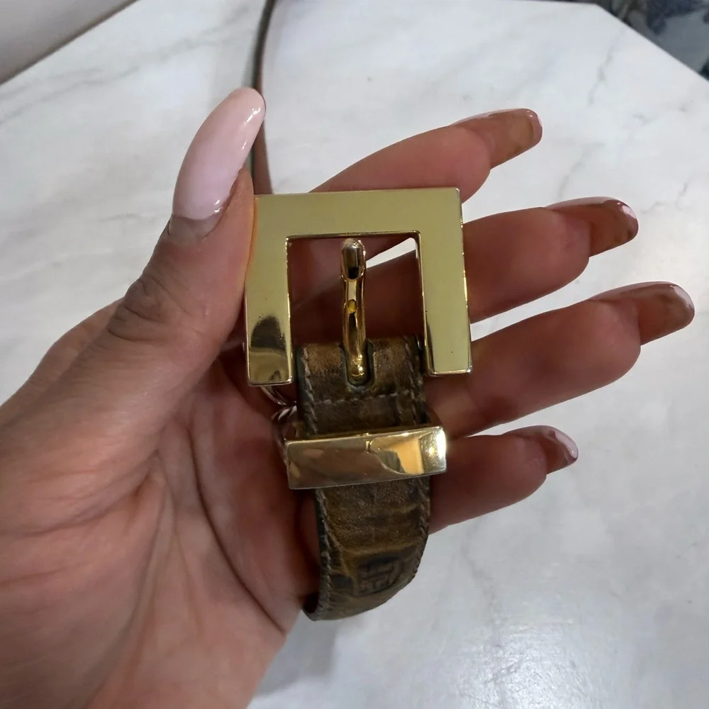 🔥100% Leather Women’s Brown Belt with Gold Buckle Size 28 EC🔥